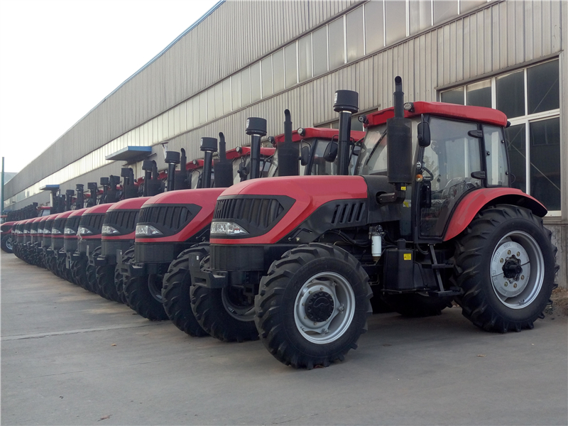 Carry out Maintenance Work of Agricultural Machinery